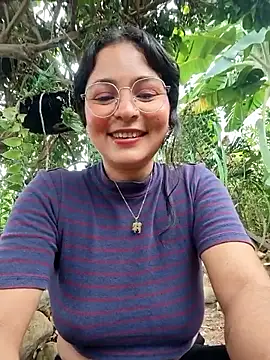 Lily-o online show from 11.21.25