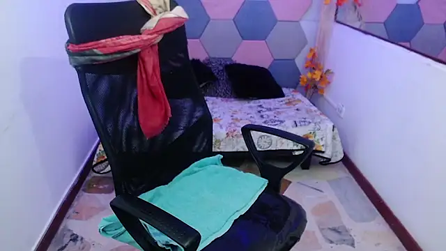 AmandaPeet online show from 09.12.25