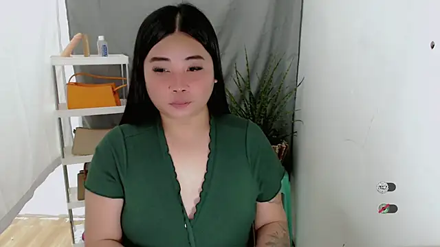 Yhana Slut online show from 11.28.25