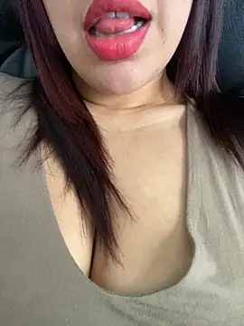 Snapshot of Vik_gomez chatting on 09.25.25 Vik gomez online show from 09.25.25