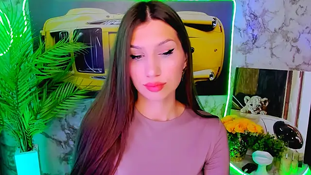 Snapshot of Mollyinyourmind chatting on 11.15.25 Mollyinyourmind online show from 11.15.25