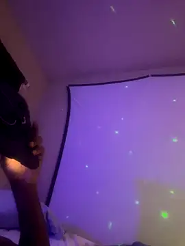 Triggerhappycj100 online show from 10.17.25