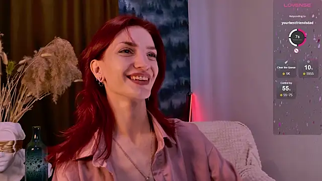 Snapshot of WendyGilber chatting on 11.04.25 WendyGilber online show from 11.04.25