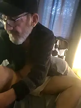 FoxnMouse online show from 10.14.25