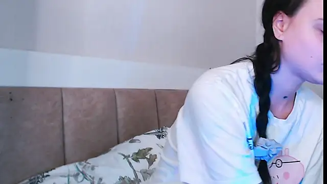 Snapshot of Pizda-Drozda chatting on 10.31.25 Pizda-Drozda online show from 10.31.25