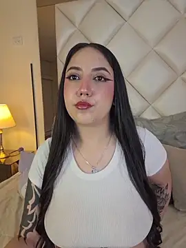 Snapshot of Abby_Garciaa chatting on 10.18.25 Abby Garciaa online show from 10.18.25