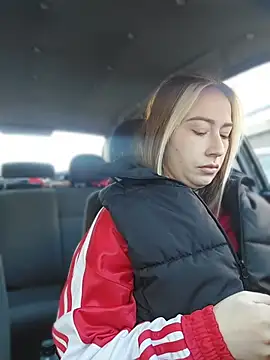 Reina Cummings online show from 04.09.26