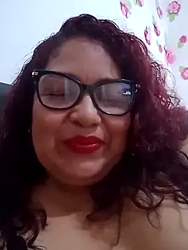 Snapshot of ladytropical1 chatting on 09.12.25 ladytropical1 online show from 09.12.25