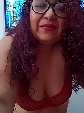 Snapshot of ladytropical1 chatting on 10.09.25 ladytropical1 online show from 10.09.25