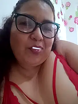 Snapshot of ladytropical1 chatting on 11.01.25 ladytropical1 online show from 11.01.25