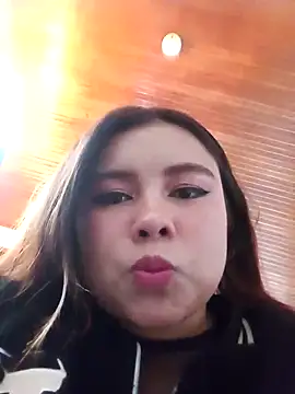 LucyPetit online show from 10.14.25