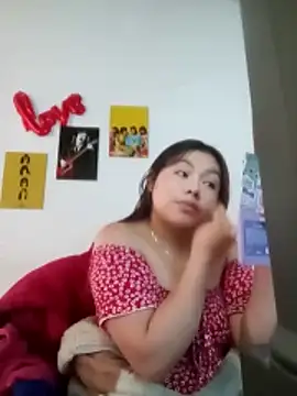 LucyPetit online show from 11.29.25