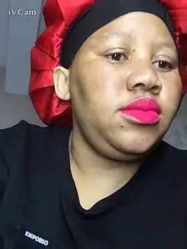 Snapshot of Yellowriider chatting on 10.09.25 Yellowriider online show from 10.09.25