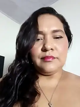 Laurasofia01 online show from 09.30.25