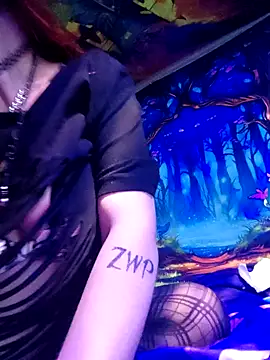 Snapshot of TWiSTYTheTwizted chatting on 10.09.25 TWiSTYTheTwizted online show from 10.09.25