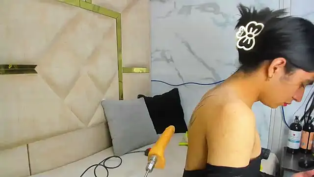 Allisonts69 online show from 10.25.25