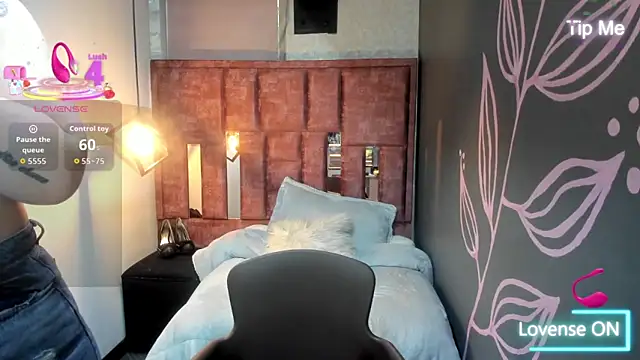 Isa Thompson   online show from 09.15.25