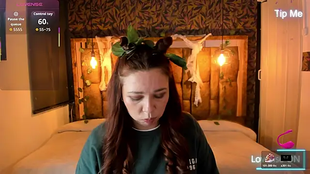 Isa Thompson   online show from 10.31.25