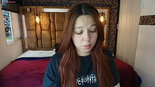 Snapshot of Isa_Thompson__ chatting on 05.16.26 Isa Thompson online show from 05.16.26