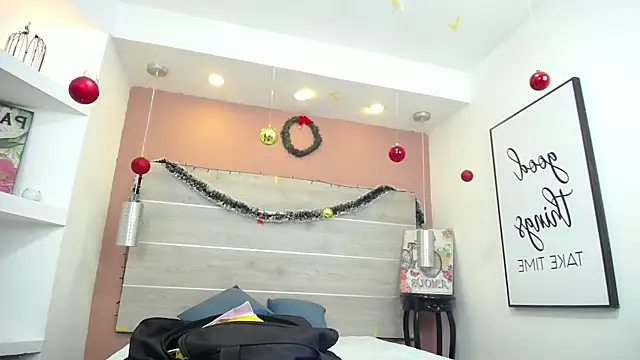 AlexandraCambell online show from 01.06.26