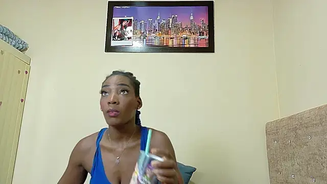 Snapshot of AlexandraCambell chatting on 06.28.26 AlexandraCambell online show from 06.28.26