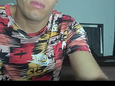 Snapshot of lindoshot_sexlove chatting on 10.08.25 lindoshot sexlove online show from 10.08.25