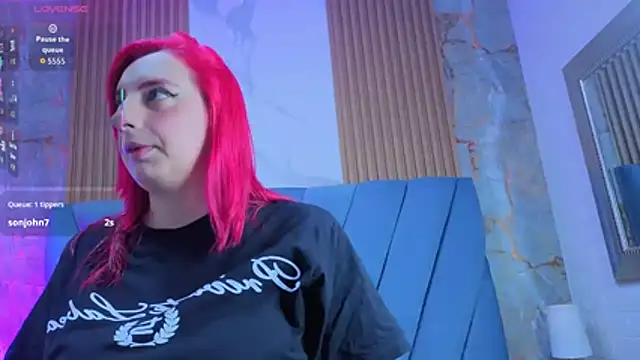 Snapshot of angel__red_ chatting on 12.03.25 angel red online show from 12.03.25