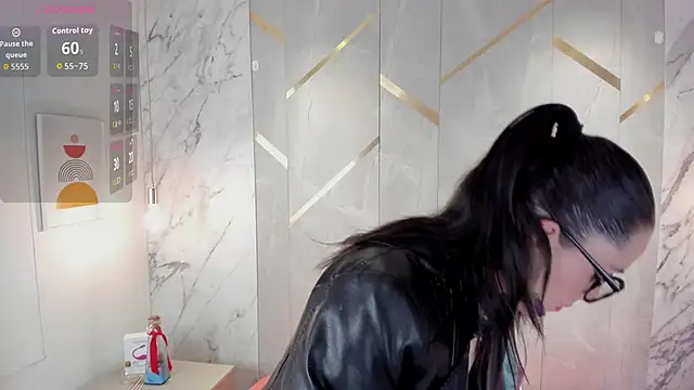 IsisNoir online show from 03.25.26