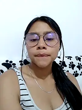 SofieLove 01 online show from 04.05.26