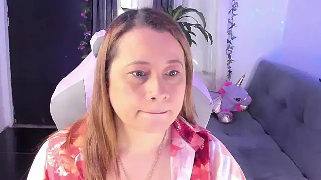 Snapshot of milagros_latina75 chatting on 11.24.25 milagros latina75 online show from 11.24.25