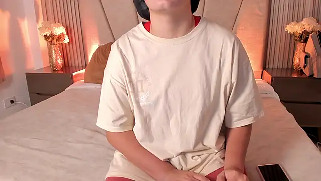 Snapshot of Rachell_Jamess chatting on 09.24.25 Rachell Jamess online show from 09.24.25