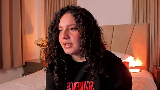 Snapshot of Rachell_Jamess chatting on 11.21.25 Rachell Jamess online show from 11.21.25