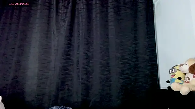 EVAH LEE  online show from 04.16.26