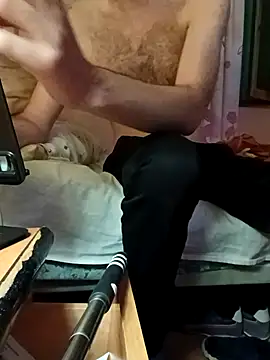 Snapshot of alexpo27 chatting on 11.19.25 alexpo27 online show from 11.19.25