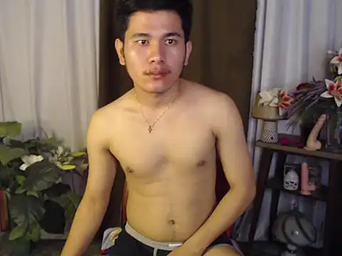 Snapshot of master_kent chatting on 12.20.25 master kent online show from 12.20.25