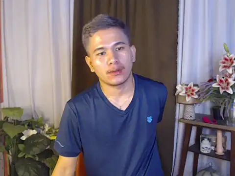 Snapshot of master_kent chatting on 12.22.25 master kent online show from 12.22.25