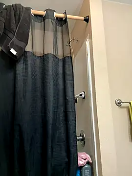 Snapshot of Bigrich112277 chatting on 10.22.25 Bigrich112277 online show from 10.22.25