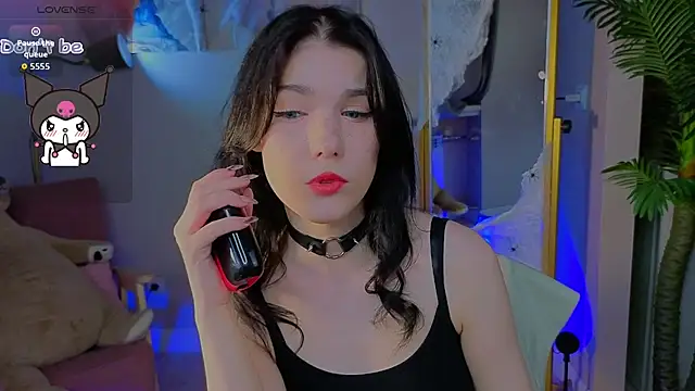 Snapshot of Sophie_SkyAngel chatting on 10.22.25 Sophie SkyAngel online show from 10.22.25