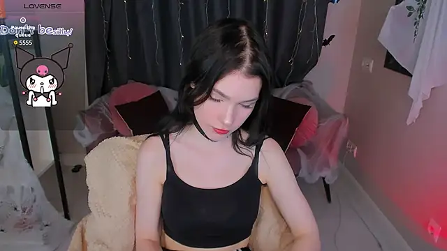 Snapshot of Sophie_SkyAngel chatting on 10.23.25 Sophie SkyAngel online show from 10.23.25