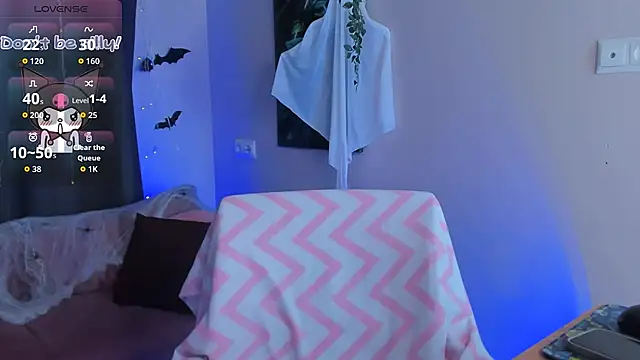 Snapshot of Sophie_SkyAngel chatting on 10.24.25 Sophie SkyAngel online show from 10.24.25