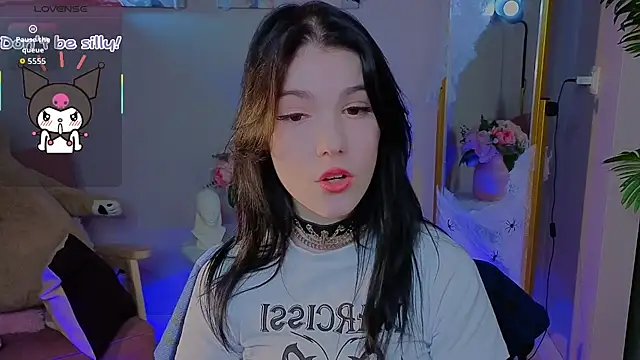 Snapshot of Sophie_SkyAngel chatting on 10.28.25 Sophie SkyAngel online show from 10.28.25