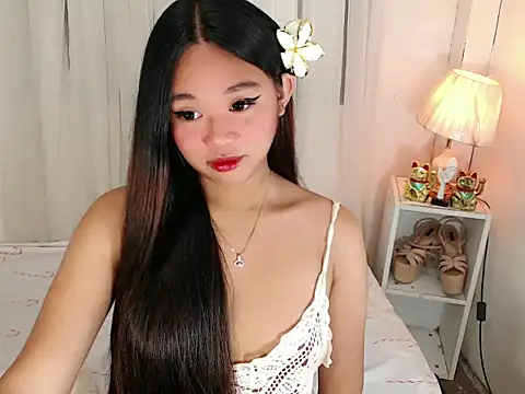 Malia cummer online show from 07.06.26