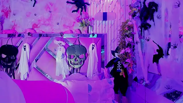 Snapshot of Akane_Hikari_ chatting on 10.26.25 Akane Hikari online show from 10.26.25