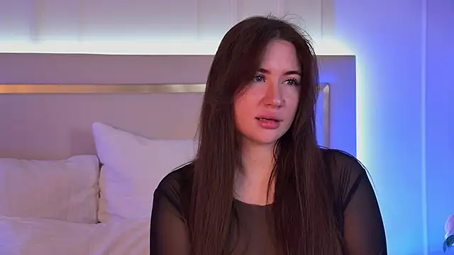 Snapshot of MeganStrain chatting on 03.03.26 MeganStrain online show from 03.03.26