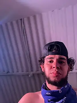 Snapshot of enzo_vittale03_ chatting on 02.14.26 enzo vittale03 online show from 02.14.26