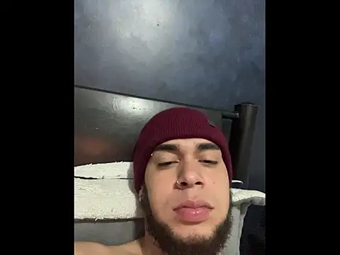 Snapshot of enzo_vittale03_ chatting on 02.23.26 enzo vittale03 online show from 02.23.26