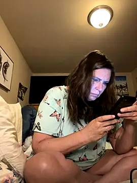 Snapshot of petalsexy chatting on 09.10.25 petalsexy online show from 09.10.25