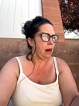 Snapshot of petalsexy chatting on 09.15.25 petalsexy online show from 09.15.25