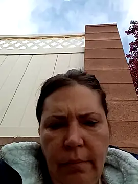 Snapshot of petalsexy chatting on 10.25.25 petalsexy online show from 10.25.25