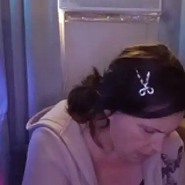 Snapshot of petalsexy chatting on 11.28.25 petalsexy online show from 11.28.25